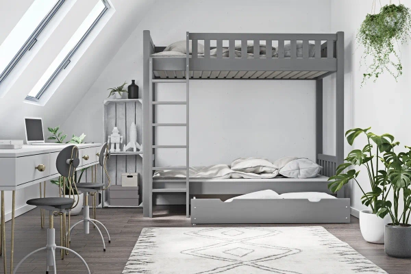 Łóżko piętrowe z dużym odstępem pomiędzy łóżkami KAROLINA - kolor szary